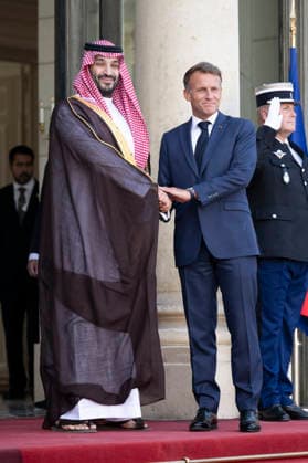 French President Macron Welcomes Saudi Crown Prince Mohammed bin Salman - Paris French President Emmanuel Macron and Saudi Crown Prince Mohammed bin Salman before a meeting at the Elysee Palace in Paris, France, August 24, 2026.Photo by Eliot Blondet ABACAPRESS.COM Paris France France  Copyright: xBlondetxEliot ABACAx