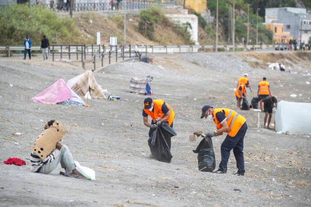 Cleaning Services at El Trampolín Beach in Ceuta Cleaning services at El Trampolín Beach, as of August 24, 2026, in Ceuta, Spain. Cleaning crews are responsible for sweeping and disinfecting the area after it has been cleared. In recent days, this beach has become the true epicenter of the migration crisis facing the Autonomous City since the mass influx on July 30 and 31 July 24, 2026, Ceuta, Ceuta, Spain  Copyright: xMarcosxMorenox 7730254