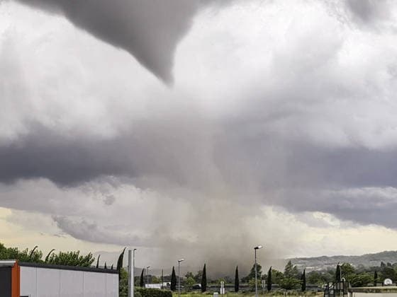 Stunning image of the tornado observed from the village of Cépie in the Aude department, France, on August 24, 2026 Christian Dussaud Bestimage Impressive picture of the tornado observed in Cépie, Aude, France, on August 24, 2026 Cépie France  Copyright: xChristianxDussaud BestimagexChristianxDussaud Bestimagex