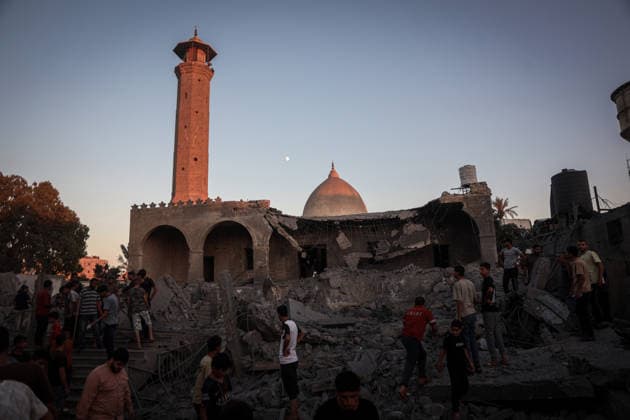 Israeli army targets historic Abu Salim Mosque in Deir al-Balah DEIR AL-BALAH, GAZA, PALESTINE - AUGUST 24: Palestinians inspect the rubble of the historic Abu Salim Mosque in Deir al-Balah, Gaza, Palestine, following an Israeli airstrike, on August 24, 2026. Most of the mosque was destroyed in the attack, leaving the structure heavily damaged. Abdalhkem Abu Riash Anadolu Deir al-Balah Gaza. Editorial use only. Please get in touch for any other usage.  Copyright: x2026xAnadoluxAbdalhkemxAbuxRiashx