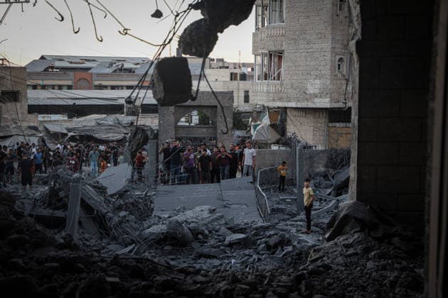 Israeli army targets historic Abu Salim Mosque in Deir al-Balah DEIR AL-BALAH, GAZA, PALESTINE - AUGUST 24: Palestinians inspect the rubble of the historic Abu Salim Mosque in Deir al-Balah, Gaza, Palestine, following an Israeli airstrike, on August 24, 2026. Most of the mosque was destroyed in the attack, leaving the structure heavily damaged. Abdalhkem Abu Riash Anadolu Deir al-Balah Gaza. Editorial use only. Please get in touch for any other usage.  Copyright: x2026xAnadoluxAbdalhkemxAbuxRiashx