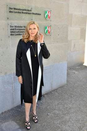 ABB NRWORDEN- Veronica Ferres Schauspielerin bei der Verleihung des Verdienstorden und der Urkunde des Landes Nordrhein-Westfalen in der Staatskanzlei am 24.AUGUST 2026 in Duesseldorf NRW Deutschland *** ABB NRWORDEN Veronica Ferres, actress, at the ceremony to award the Order of Merit and the certificate from the State of North Rhine-Westphalia at the State Chancellery on August 24, 2026, in Düsseldorf, NRW, Germany