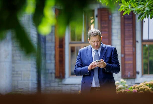 Lars Klingbeil, Bundesminister der Finanzen, aufgenommen im Rahmen seiner Teilnahme am Treffen der Finanzministerinnen und Finanzminister von Deutschland, Liechtenstein, Luxemburg, Oesterreich und der Schweiz in Liechtenstein. Fotografiert im Auftrag des Bundesfinanzministeriums Schaan Liechtenstein *** Lars Klingbeil, Federal Minister of Finance, pictured during his participation in the meeting of the finance ministers of Germany, Liechtenstein, Luxembourg, Austria, and Switzerland in Liechtenstein. Photographed on behalf of the Federal Ministry of Finance, Schaan, Liechtenstein Copyright: xThomasxKoehlerx