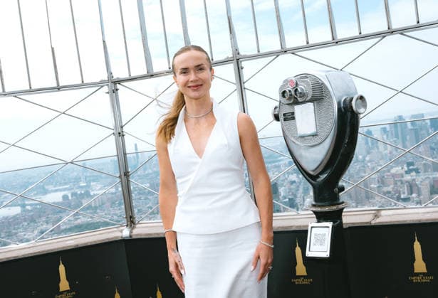 August 24, 2026, New York, Ny, United States: Elina Svitolina lights the Empire State Building in honor of Ukrainian Independence Day in partnership with the Consulate General of Ukraine in New York. Held at Empire State Building in New York. Dinara Khairova Zuma Press August 24, 2026. New York United States  - ZUMAp281 20260824_zea_p281_013 Copyright: xPhotoxImagexPressx
