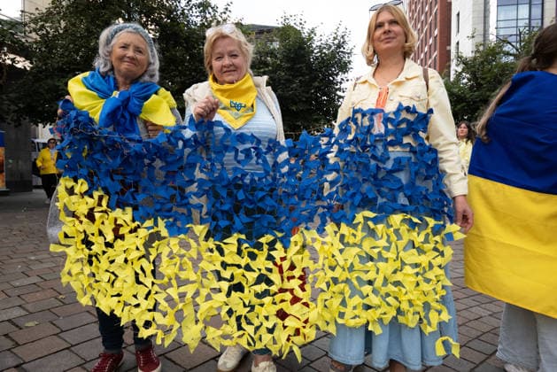 August 24, 2026, Glasgow, Scotland, UK: Members of Scotlands Ukrainian community gathered in Glasgow to mark the 35th anniversary of Ukraines independence. The event included a minutes silence and shared prayer, speeches, the formation of a large human Ukrainian flag, and the international Chain of Unity and The Free World Gathering, connecting Ukrainians and supporters of Ukraine in cities around the world. Glasgow UK  - ZUMAs357 20260824_zip_s357_002 Copyright: xCameronxScottx