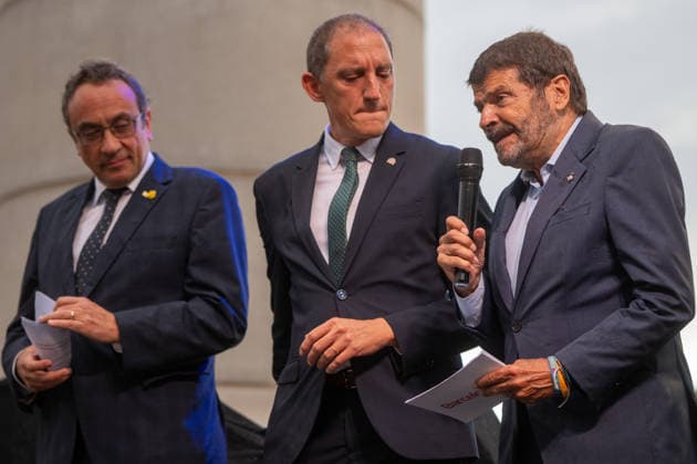 Josep Rull Closes the 35th Anniversary of Ukraine’s Independence in Barcelona The president of the Catalan Parliament, Josep Rull i , and the third deputy mayor of the Barcelona City Council, Albert Batlle d , during the closing ceremony of the 35th anniversary of Ukraine’s independence, on August 24, 2026, in Barcelona, Catalonia, Spain. Rull participated in the ceremony commemorating the 35th anniversary of Ukraine’s independence, proclaimed on August 24, 1991, following the dissolution of the Soviet Union. The event featured a set by Ukrainian DJs and an exhibition of Ukrainian handicrafts. AUGUST 24, 2026 Lorena Sopê Barcelona, Catalonia Barcelona, Catalonia, Spain  Copyright: xLorenaxSopÃªnax 7730696