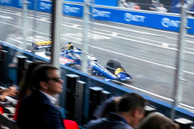 August 24, 2026, Washington, Dc, United States: An Indycar racer speeds past the Presidential Box during the Freedom 250 Grand Prix Race, August 23, 2026 in Washington, D.C. Washington United States - ZUMAp138 20260824_zaa_p138_019 Copyright: xDanielxTorok WhitexHousex