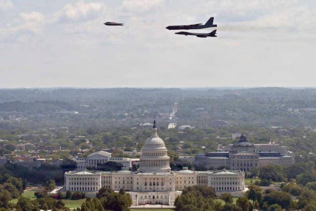 August 24, 2026, Washington, Dc, United States: U.S. Air Force strategic bomber aircraft perform a fly-over past the U.S Capitol Building before the start of the Freedom 250 Grand Prix Race, August 23, 2026 in Washington, D.C. Washington United States - ZUMAp138 20260824_zaa_p138_044 Copyright: xU.SxAirxForcex Usafx