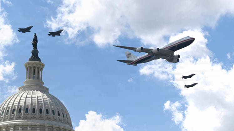 August 24, 2026, Washington, Dc, United States: U.S. Air Force F-35 stealth fighter aircraft flank Air Force One during a fly-over past the U.S Capitol Building before the start of the Freedom 250 Grand Prix Race, August 23, 2026 in Washington, D.C. Washington United States - ZUMAp138 20260824_zaa_p138_048 Copyright: xAndyxMorataya Usafx