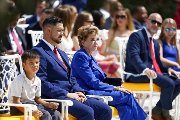 Trump Remarks at a School Choice Event at the White House United States Secretary of Education Linda E. McMahon, center, prior to an education event in the Rose Garden of the White House in Washington DC, USA, 24 August 2026. Credit: Will Oliver Pool via CNP Washington District of Columbia United States of America EDITORIAL USE ONLY Copyright: xx 082426wox01-6513794 WillxOliverx-xPoolxviaxCNPx cnpphotos339661