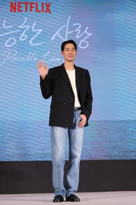 S. Korean actor Jo In-sung S. Korean actor Jo In-sung South Korean actor Jo In-sung, who stars in the upcoming Netflix movie Possible Love, poses for a photo during a publicity event in Seoul on Aug. 25, 2026. (Yonhap) 2026-08-25 12:49:50 < 1980-2026 YONHAPNEWS AGENCY. .> ¼­¿ïÆ¯º°½Ã EDITORIAL USE ONLY  Copyright: xx PYH2026082509080034400 YonhapxNewsx yonphotos255961