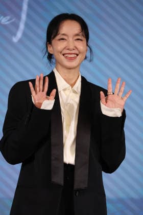 S. Korean actress Jeon Do-yeon S. Korean actress Jeon Do-yeon South Korean actress Jeon Do-yeon, who stars in the upcoming Netflix movie Possible Love, poses for a photo during a publicity event in Seoul on Aug. 25, 2026. (Yonhap) 2026-08-25 12:43:43 < 1980-2026 YONHAPNEWS AGENCY. .> ¼­¿ïÆ¯º°½Ã EDITORIAL USE ONLY  Copyright: xx PYH2026082508780034400 YonhapxNewsx yonphotos255932