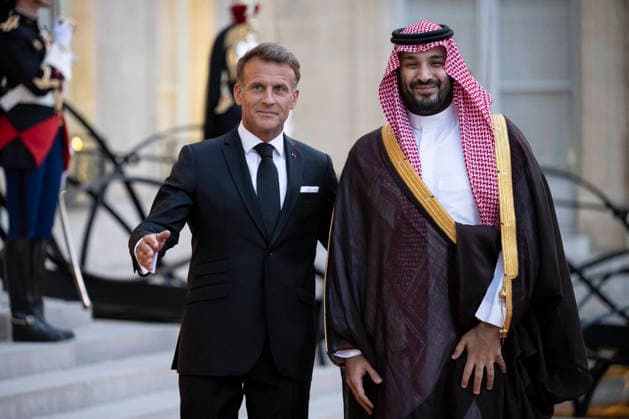 President Macron Welcomes Saudi Crown Prince Mbs For An Official Dinner - Paris French President Emmanuel Macron welcomes Saudi Crown Prince Mohammed bin Salman for an official dinner at the Elysee Palace in Paris, France, August 24, 2026. Photo by Eliot Blondet ABACAPRESS.COM Paris France France  Copyright: xBlondetxEliot ABACAx