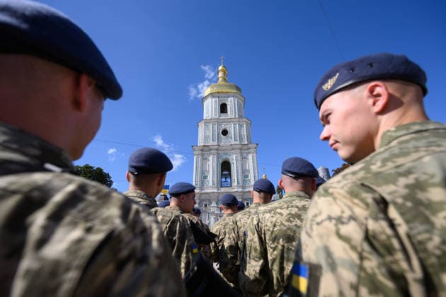 Die Ukraine feiert ihren 35. Unabhaengigkeitstag am 24.08.2026 Die Ukraine feiert ihren 35. Unabhaengigkeitstag am 24.08.2026 in Kiew, President Takes Part in Events on Ukraine s Independence Day Press Service Of The President Of Ukraine via SVEN SIMON Fotoagentur GmbH & Co. Pressefoto KG Seidlhofstr.10 85540 Haar GLS Bank IBAN DE75 4306 0967 4030 0251 00 BIC GENODEM1GLS www.svensimon.net Kiew Ukraine *** Ukraine will celebrate its 35th Independence Day on August 24, 2026. Ukraine will celebrate its 35th Independence Day on August 24, 2026, in Kyiv, President Takes Part in Events on Ukraine’s Independence Day Press Service of the President of Ukraine via SVEN SIMON Fotoagentur GmbH Co Pressefoto KG Seidlhofstr. 10, 85540 Ha Poolfoto SvenSimon-Press Service Of The President Of Ukraine ,EDITORIAL USE ONLY
