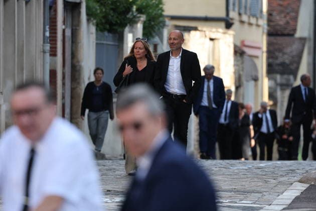 Franccis Patriat Funeral - Semur-en-Auxois Guests during the funeral of French senator and former minister François Patriat at the Collégiale Notre-Dame in his birth town of Semur-en-Auxois, Côte-d’Or, France on August 25, 2026. Patriat, former Socialist ,was the group leader of Macron s party in the Senate. He died at 83 following a serious cycling accident. Photo by Raphael Lafargue ABACAPRESS.COM Semur-en-Auxois France  Copyright: xLafarguexRaphael ABACAx