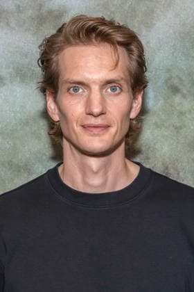 ABB HEIMATLOSE- Paul Boche Darsteller zu Gast beim Spezial Screening von der Heimatlose im KinoAchtBerlin am 24.AUGUST 2026 in Berlin Berlin Deutschland *** ABB HEIMATLOSE: Paul Boche, Cast Member, to Appear at a Special Screening of *Heimatlose* at KinoAchtBerlin on August 24, 2026, in Berlin, Germany