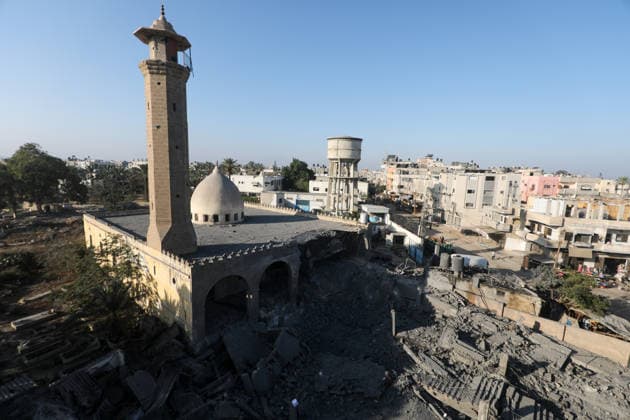 Abu Salim Mosque severely damaged in Israeli airstrike in Deir al-Balah DEIR AL-BALAH, GAZA, PALESTINE - AUGUST 25: General view of the severe destruction at the Abu Salim Mosque and surrounding neighborhood following an Israeli airstrike carried out despite the ceasefire in Deir al-Balah, in the central Gaza Strip, Palestine on August 25, 2026. The strike caused widespread collapse, reduced parts of the religious building to rubble, and damaged nearby residential structures and streets across the area. Moiz Salhi Anadolu Deir al-Balah Gaza. Editorial use only. Please get in touch for any other usage.  Copyright: x2026xAnadoluxMoizxSalhix