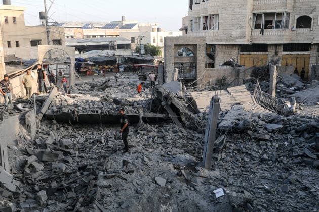 Abu Salim Mosque severely damaged in Israeli airstrike in Deir al-Balah DEIR AL-BALAH, GAZA, PALESTINE - AUGUST 25: Palestinians inspect the destruction at the Abu Salim Mosque and surrounding neighborhood following an Israeli airstrike carried out despite the ceasefire in Deir al-Balah, in the central Gaza Strip, Palestine on August 25, 2026. The strike caused widespread collapse, reduced parts of the religious building to rubble, and damaged nearby residential structures and streets across the area. Moiz Salhi Anadolu Deir al-Balah Gaza. Editorial use only. Please get in touch for any other usage.  Copyright: x2026xAnadoluxMoizxSalhix