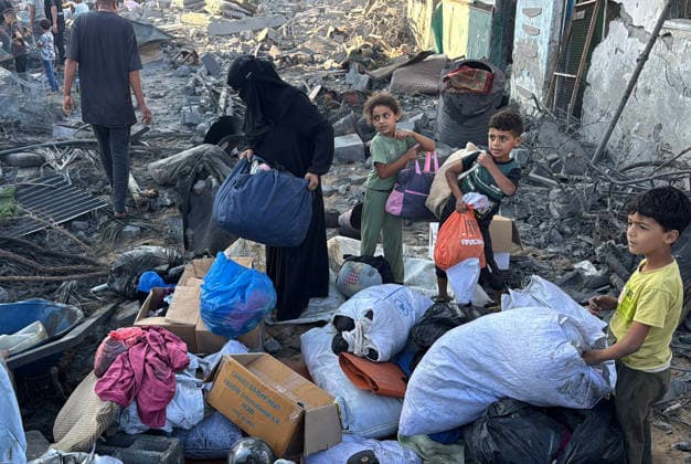 Palestinians Inspect Damage After Israeli Strike in Deir el-Balah Palestinians inspect destruction caused by an Israeli strike that hit residents’ homes, displacement tents and a food aid warehouse in Deir el-Balah, in the central Gaza Strip, on August 25, 2026. The strike took place the previous evening after an Israeli warning ordering residents to evacuate the area. Photo by Ahmed Ibrahim apaimages Deir al-Balah Gaza Palestinian Territory 250826_Deir_al-Balah_AI_00(23) Copyright: xapaimagesxAhmedxIbrahimx xapaimagesx