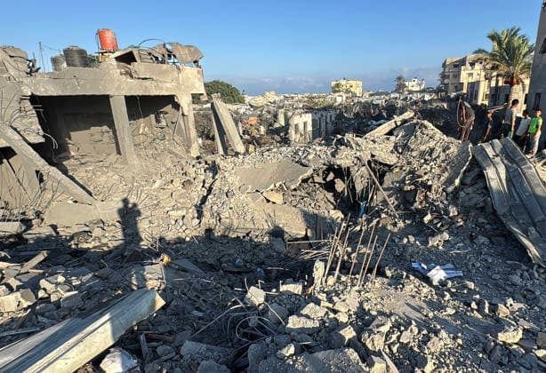 Palestinians Inspect Damage After Israeli Strike in Deir el-Balah Palestinians inspect destruction caused by an Israeli strike that hit residents’ homes, displacement tents and a food aid warehouse in Deir el-Balah, in the central Gaza Strip, on August 25, 2026. The strike took place the previous evening after an Israeli warning ordering residents to evacuate the area. Photo by Ahmed Ibrahim apaimages Deir al-Balah Gaza Palestinian Territory 250826_Deir_al-Balah_AI_00(8) Copyright: xapaimagesxAhmedxIbrahimx xapaimagesx