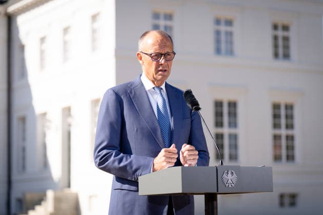 Schloss Neuhardenberg, Kabinettssitzung Schloss Neuhardenberg, Kabinettssitzung, Bundesregierung, Bundeskanzler, Friedrich Merz Berlin Berlin GER *** Neuhardenberg Palace, Cabinet Meeting Neuhardenberg Palace, Cabinet Meeting, Federal Government, Federal Chancellor, Friedrich Merz Berlin Berlin GER