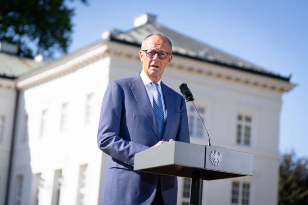 Schloss Neuhardenberg, Kabinettssitzung Schloss Neuhardenberg, Kabinettssitzung, Bundesregierung, Bundeskanzler, Friedrich Merz Berlin Berlin GER *** Neuhardenberg Palace, Cabinet Meeting Neuhardenberg Palace, Cabinet Meeting, Federal Government, Federal Chancellor, Friedrich Merz Berlin Berlin GER