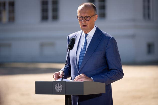 Schloss Neuhardenberg, Kabinettssitzung Schloss Neuhardenberg, Kabinettssitzung, Bundesregierung, Bundeskanzler, Friedrich Merz Berlin Berlin GER *** Neuhardenberg Castle, Cabinet Meeting Neuhardenberg Castle, Cabinet Meeting, Federal Government, Federal Chancellor, Friedrich Merz Berlin Berlin GER