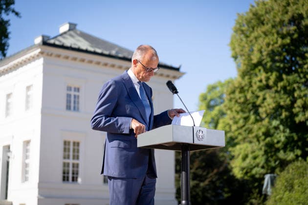 Schloss Neuhardenberg, Kabinettssitzung Schloss Neuhardenberg, Kabinettssitzung, Bundesregierung, Bundeskanzler, Friedrich Merz Berlin Berlin GER *** Neuhardenberg Palace, Cabinet Meeting Neuhardenberg Palace, Cabinet Meeting, Federal Government, Federal Chancellor, Friedrich Merz Berlin Berlin GER