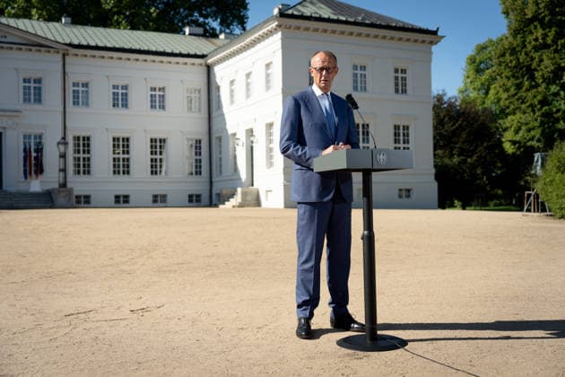 Schloss Neuhardenberg, Kabinettssitzung Schloss Neuhardenberg, Kabinettssitzung, Bundesregierung, Bundeskanzler, Friedrich Merz Berlin Berlin GER *** Neuhardenberg Palace, Cabinet Meeting Neuhardenberg Palace, Cabinet Meeting, Federal Government, Federal Chancellor, Friedrich Merz Berlin Berlin GER
