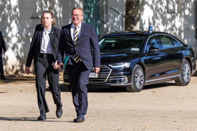 Kabinettsklausur Boris Pistorius (SPD), Bundesminister der Verteidigung, bei einer Kabinettsklausur am 25.08.26 in der Schloss Neuhardenberg in Brandenburg. Brandenburg Deutschland Schloss Neuhardenberg *** Cabinet Retreat: Boris Pistorius (SPD), Federal Minister of Defense, at a cabinet retreat on August 25, 2026, at Neuhardenberg Castle in Brandenburg, Germany. Neuhardenberg Castle