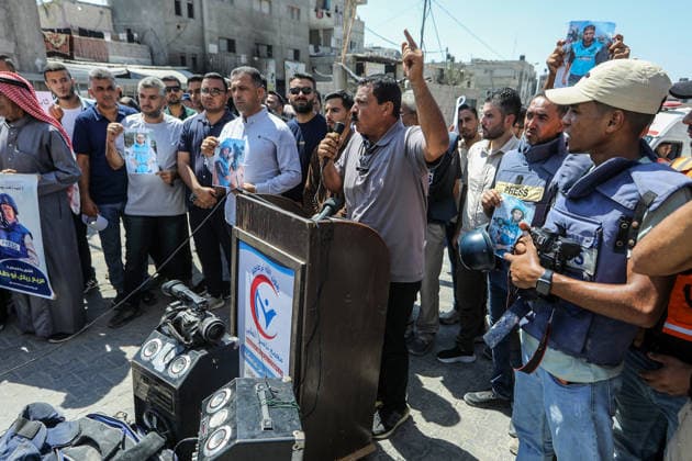 Palestinian journalists in Gaza remember five colleagues killed in Israeli attacks GAZA, PALESTINE - AUGUST 25: Palestinian journalists gather in the courtyard of Nasser Hospital in Khan Younis to commemorate five colleagues killed in Israeli attacks one year earlier, on August 25, 2026 in Khan Yunis, Gaza Palestine. Holding photographs of the slain journalists, participants called for an end to attacks against members of the press and for greater protection for media workers. Abed Rahim Khatib Anadolu Khan Yunis Gaza. Editorial use only. Please get in touch for any other usage.  Copyright: x2026xAnadoluxAbedxRahimxKhatibx