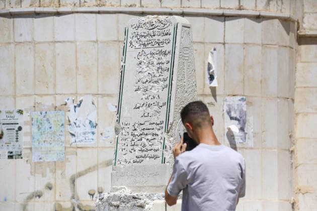 Far-right Israeli lawmaker smashes Palestinian memorial in West Bank NABLUS, WEST BANK, PALESTINE - AUGUST 25: Palestinians inspect the damage to a Palestinian memorial, which was smashed with a sledgehammer by far-right Israeli lawmaker Zvi Sukkot and those accompanying him, who entered the village of Madama near Nablus in the northern West Bank under the protection of Israeli soldiers, on August 25, 2026. Far-right lawmaker Sukkot and those accompanying him raided the village of Madama in Nablus in the early morning under the protection of Israeli soldiers. Far-right Israeli lawmaker Zvi Sukkot along with three people accompanying him, smashed the memorial with sledgehammers and also recorded the others attacking the memorial with his pho  Copyright: x2026xAnadoluxNedalxEshtayahx