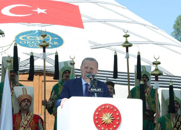 Turkish President Recep Tayyip Erdogan BITLIS, TURKIYE - AUGUST 25: (----EDITORIAL USE ONLY - MANDATORY CREDIT - TURKISH PRESIDENCY MUSTAFA KAMACI HANDOUT - NO MARKETING NO ADVERTISING CAMPAIGNS - DISTRIBUTED AS A SERVICE TO CLIENTS----) Turkish President Recep Tayyip Erdogan delivers a speech as he attends a ceremony marking the 955th anniversary of the Manzikert (Malazgirt) Victory during the Ahlat Events Area Program at the Recep Tayyip Erdogan Nation s Garden in the Ahlat district of Bitlis, Turkiye, on August 25, 2026. Tur Presidency Mustafa Kamaci Anadolu Bitlis Turkey. Editorial use only. Please get in touch for any other usage.  Copyright: x2026xAnadoluxTurxPresidency MustafaxKamacix