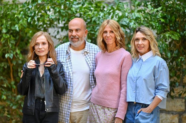 19th Angouleme French-Speaking Film Festival - Day 2 FC Isabelle Huppert, Marc Fitoussi, Sandrine Kiberlain and Anne Marivin attends the Ni vue Ni connue Photocall during Day Two of the 19th Angouleme French-Speaking Film Festival on August 25, 2026 in Angouleme, France. Photo by Franck Castel ABACAPRESS.COM Angouleme  Copyright: xCastelxFranck ABACAx