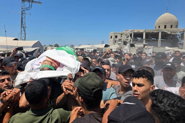 Palestinians Bury Three People in Khan Younis Palestinians attend the funeral of three people in Khan Younis, in the southern Gaza Strip, on August 25, 2026. Two died from wounds sustained in previous Israeli strikes, while the third was killed in an Israeli strike the previous evening. Photo by Tariq Mohammad APA Images Khan Yunis Gaza Strip Palestinian Territory 250826_Khan_Yunis_TM_04(37) Copyright: xapaimagesxTariqxMohammad xapaimagesx