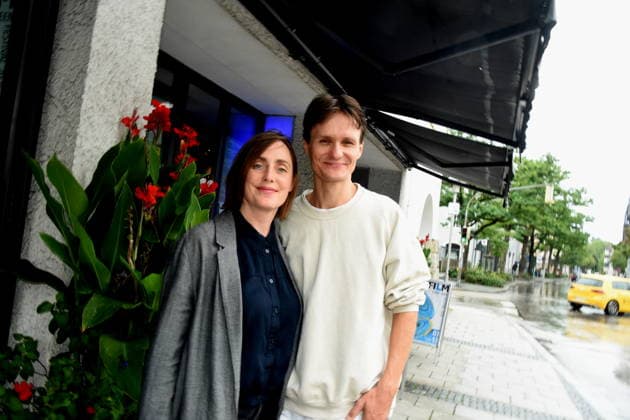 Pauline Roenneberg Regisseurin Kalter Hund Fabian Halbig Produzent -Liebliengsmenschen Starnberg 25.08.2026 Kino Breitwand Starnberg 20.FSFF Fuenf Seen Filmvestival Pressekonferenz Foto Starnberg *** Pauline Roenneberg, Director of *Kalter Hund*; Fabian Halbig, Producer of *Liebliengsmenschen*; Starnberg, August 25, 2026; Kino Breitwand, Starnberg; 20th FSFF Five Lakes Film Festival; Press Conference; Photo: Starnberg
