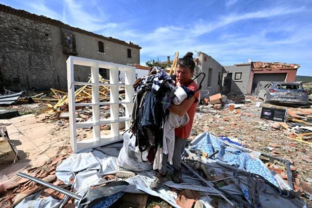 The day after the tornado that struck the village of Pomas PHOTOPQR LA DEPECHE DU MIDI LAURENT DARD POMAS 08 25 2026 DDM LAURENT DARD POMAS SMALL VILLAGE IN THE AUDE DEVASTATED BY A TORNADE ON AUGUST 24, 2026, LATE IN THE DAY. THIS MORNING, RESIDENTS ARE AT WORK CLEARING THE DEBRIS. The day after a tornado of rare intensity devastated the village of Pomas in southern France on August 25, 2026 Local Caption POMAS, AUDE, France  Copyright: xPHOTOPQR LAxDEPECHExDUxMIDI MAXPxLAURENTxDARDx 20260825DDM0056 20260825DDM0056