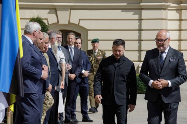 Ukrainian President Volodymyr Zelenskyy and Estonian President Alar Karis (L to R) enter the Mariinskyi Palace ahead of their meeting, Kyiv, Ukraine, August 25, 2026. The leaders discussed security threats, particularly those anticipated in winter, and security cooperation within the Drone Deal framework. As reported, the Estonian President is in Ukraine on his final visit in office. (Photo by Marianna Kotyk Ukrinform) Meeting of Ukrainian, Estonian Presidents in Kyiv  Copyright: xMariannaxKotykx