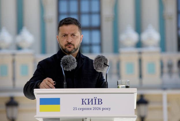 Ukrainian President Volodymyr Zelenskyy attends a joint news conference with Estonian President Alar Karis outside the Mariinskyi Palace following their meeting, Kyiv, Ukraine, August 25, 2026. The leaders discussed security threats, particularly those anticipated in winter, and security cooperation within the Drone Deal framework. As reported, the Estonian President is in Ukraine on his final visit in office. (Photo by Marianna Kotyk Ukrinform) Meeting of Ukrainian, Estonian Presidents in Kyiv  Copyright: xMariannaxKotykx
