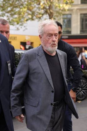 Exclusive: Ridley Scott steps out of the car for the premiere of the film *The Dog Stars* at the Pathé Palace in Paris, France, on August 25, 2026. Jasmine Aissaoui, Bestimage. Exclusive: Ridley Scott steps out of the car for the premiere of the film *The Dog Stars* at the Pathé Palace in Paris, France, on August 25, 2026 Paris France  Copyright: xJasminexAissaouix xBestimagexJasminexAissaouix xBestimagex