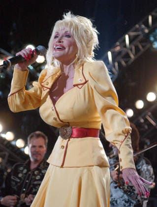 09 June 2005 - Nashville, Tennessee - Dolly Parton. 2005 CMA Music Festival held at The Coliseum. Nashville USA  - ZUMAa123 20260825_zaa_a123_023 Copyright: xAdMediax