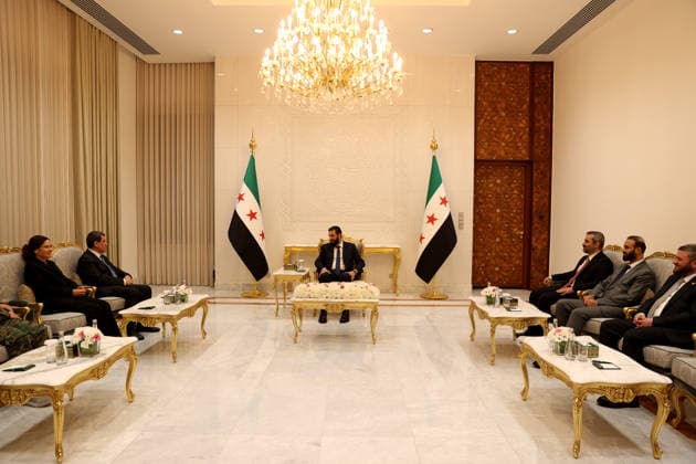 Syrian President Ahmed al-Sharaa meets Mazloum Abdi in Damascus DAMASCUS, SYRIA - AUGUST 25: Syrian President Ahmed al-Sharaa receives Ferhat Abdi Sahin, also known as Mazloum Abdi, at the People s Palace in Damascus, Syria on August 25, 2026. Izz Aldien Alqasem Anadolu Damascus Syria. Editorial use only. Please get in touch for any other usage.  Copyright: x2026xAnadoluxIzzxAldienxAlqasemx