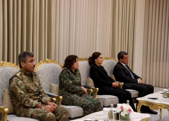 Syrian President Ahmed al-Sharaa meets Mazloum Abdi in Damascus DAMASCUS, SYRIA - AUGUST 25: Syrian President Ahmed al-Sharaa receives Ferhat Abdi Sahin, also known as Mazloum Abdi, at the People s Palace in Damascus, Syria on August 25, 2026. Izz Aldien Alqasem Anadolu Damascus Syria. Editorial use only. Please get in touch for any other usage.  Copyright: x2026xAnadoluxIzzxAldienxAlqasemx