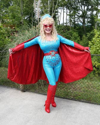 Dolly Parton 1946 - 2026 Dolly Parton, legendary songwriter, singer and actress has died at the age of 80, in Nashville, TN. on August 25, 2026. ======================================================================================June 16, 2012 Pigeon Forge, Tn. Dolly Parton Media Announcement for Dollywood s Splash Country 2013 held at Dollywood s Splash Country Pigeon Forge Tennessee USA Copyright: xCurtisxHilbunx xAFF-USA.comx