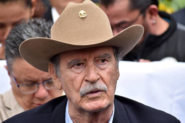 Mexican Opposition Politicians Gather Outside FGR to Petition for House Arrest Former Mexican President Vicente Fox looks on outside the Attorney General s Office (FGR) to formally request house arrest on humanitarian grounds for Ernesto Ruffo Appel. Ruffo, the former governor of Baja California, is currently detained at the Altiplano federal prison under controversial charges of alleged fuel smuggling. in Mexico City, Mexico, on August 25, 2026. (Photo by Luis Barron Eyepix Group) Copyright: xLuisxBarronx xEyepixxGroupx LB_25082026_196279