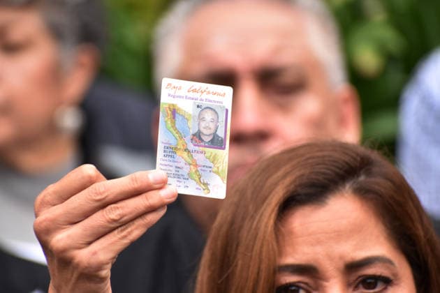 Mexican Opposition Politicians Gather Outside FGR to Petition for House Arrest Veronica Ruffo shows a Baja California state voter registration card belonging to her father, Ernesto Guillermo Ruffo Appel, outside the Attorney General s Office (FGR) to formally request house arrest on humanitarian grounds for Ernesto Ruffo Appel. Ruffo, the former governor of Baja California, is currently detained at the Altiplano federal prison under controversial charges of alleged fuel smuggling. in Mexico City, Mexico, on August 25, 2026. (Photo by Luis Barron Eyepix Group) Copyright: xLuisxBarronx xEyepixxGroupx LB_25082026_196283