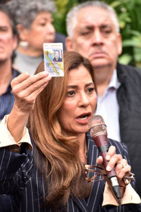 Mexican Opposition Politicians Gather Outside FGR to Petition for House Arrest Veronica Ruffo shows a Baja California state voter registration card belonging to her father, Ernesto Guillermo Ruffo Appel, outside the Attorney General s Office (FGR) to formally request house arrest on humanitarian grounds for Ernesto Ruffo Appel. Ruffo, the former governor of Baja California, is currently detained at the Altiplano federal prison under controversial charges of alleged fuel smuggling. in Mexico City, Mexico, on August 25, 2026. (Photo by Luis Barron Eyepix Group) Copyright: xLuisxBarronx xEyepixxGroupx LB_25082026_196284