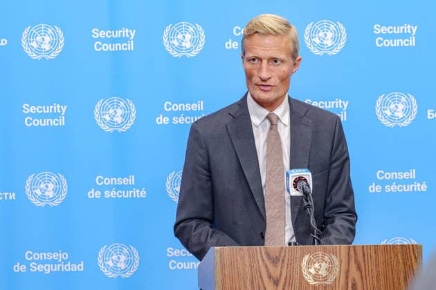 August 25, 2026, New York, New York, United States: CARL SKAU, Acting Executive Director of the World Food Programme (WFP), speaks to reporters at the Security Council stakeout following the open debate on conflict and hunger. Addressing the consequences when food is weaponised or access is cut off, Skau described the choices confronting affected populations as stark: starve, move or rebel, underscoring the relationship between hunger, displacement and instability. New York United States  - ZUMAo116 20260825_znp_o116_023 Copyright: xBiancaxOterox