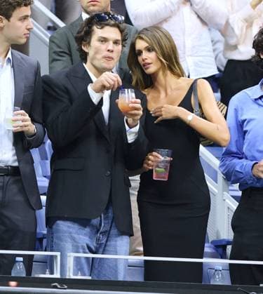 Kaia Gerber and Homer Gere At US Open 2026 - NYC Kaia Gerber and Homer Gere attend the Roger Federer special night at the US Open 2026 in New York, NY on August 25, 2026. Photo by Charles Guerin ABACAPRESS.COM New York City NY United Arab Emirates  Copyright: xGuerinxCharles ABACAx