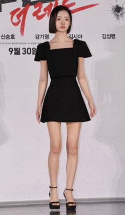 S. Korean actress Kim Si-ah S. Korean actress Kim Si-ah South Korean actress Kim Si-ah, who stars in the new movie Reawaken Man: The Red, poses for a photo during a publicity event in Seoul on Aug. 26, 2026, to promote the movie, set to hit local screens in South Korea on Sept. 30. (Yonhap) 2026-08-26 14:39:16 < 1980-2026 YONHAPNEWS AGENCY. .> ¼­¿ïÆ¯º°½Ã EDITORIAL USE ONLY  Copyright: xx PYH2026082613590034400 YonhapxNewsx yonphotos256006